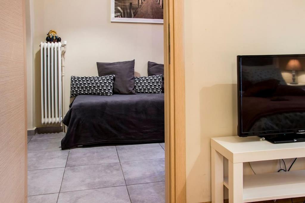 City Stay Close To The Metro A Charming Flat Atenas Exterior foto