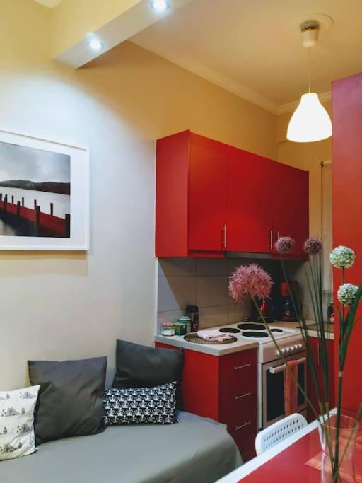 City Stay Close To The Metro A Charming Flat Atenas Exterior foto